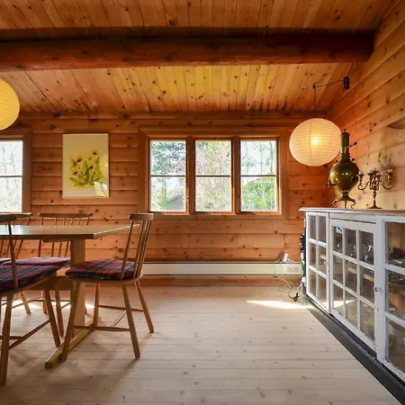 Awesome In W/ Wifi And 3 Bedrooms Prázdninový dům *